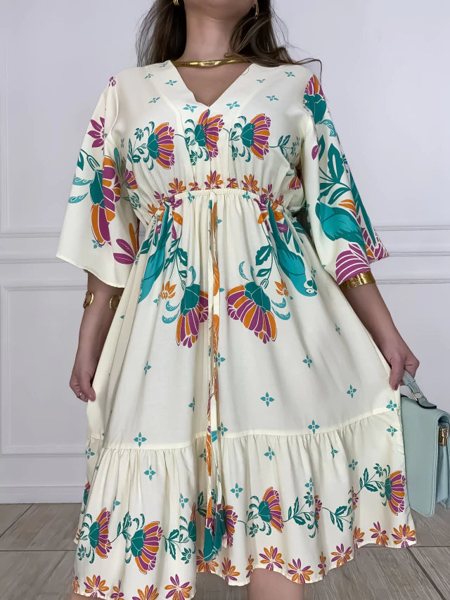 Vestido Curto Estampado em Viscose Sarjada Mangas Morcego - Sara