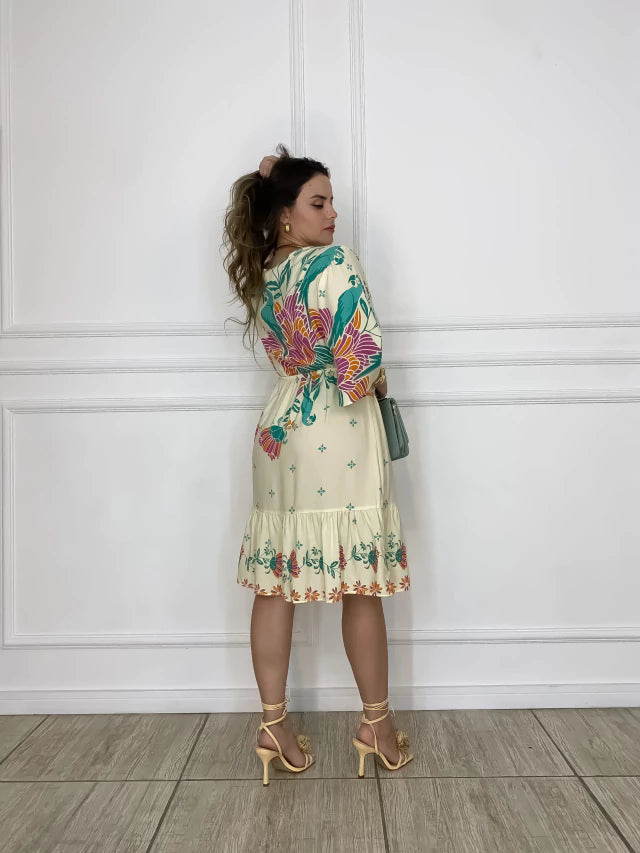 Vestido Curto Estampado em Viscose Sarjada Mangas Morcego - Sara