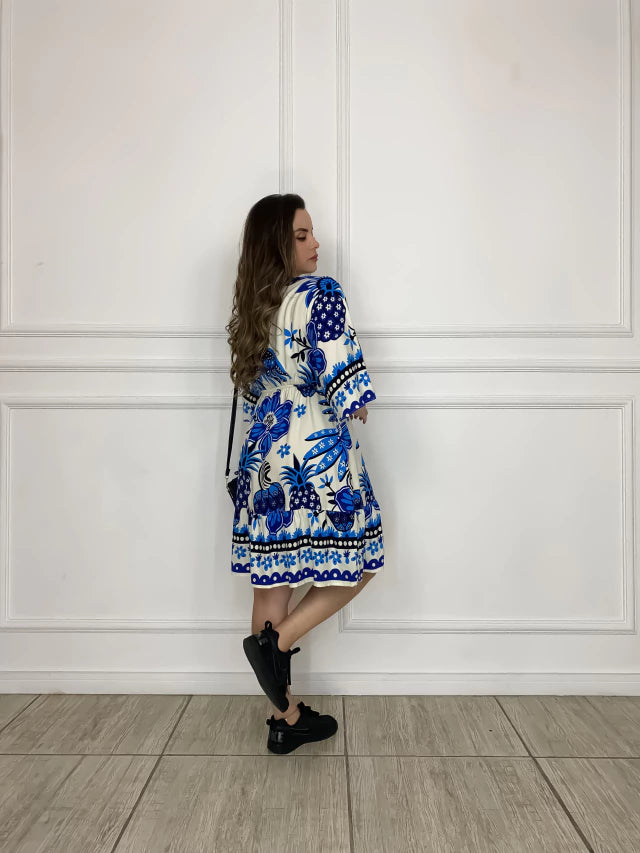 Vestido Curto Estampado em Viscose Sarjada Mangas Morcego - Sara